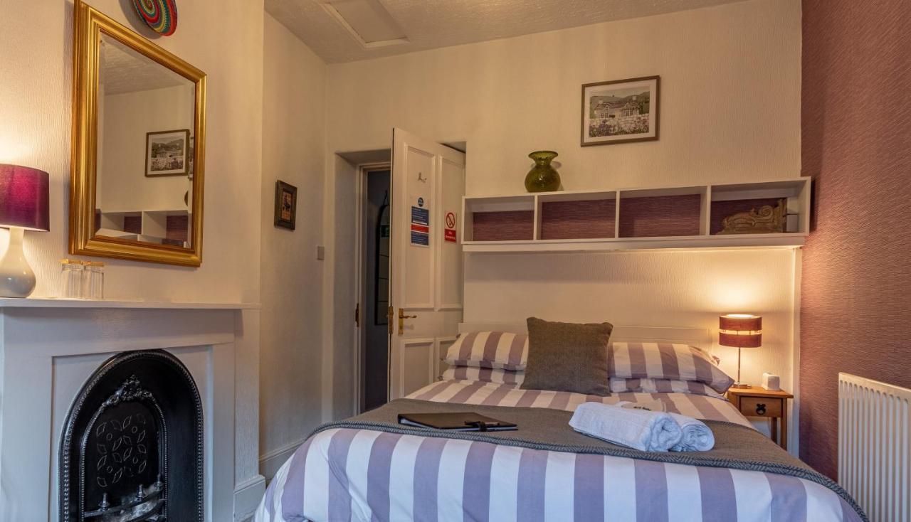 Glyntwrog House Bed & Breakfast เบเทส-อี-คอย ภายนอก รูปภาพ